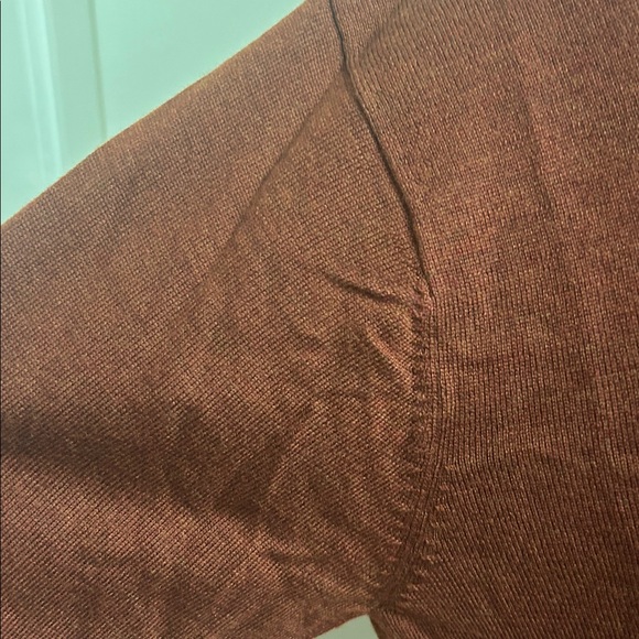 Hart Schaffner Marx Large Rust V-Neck Sweater, Extra fine Merino Wool, NWT - Picture 4 of 7